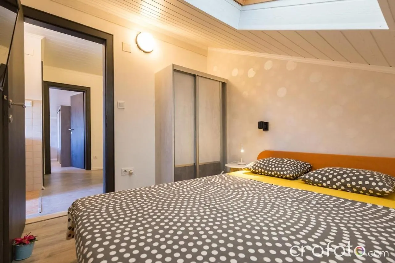 Apartments & Rooms Laganini Zaton  Guest house Zaton (Zadar)